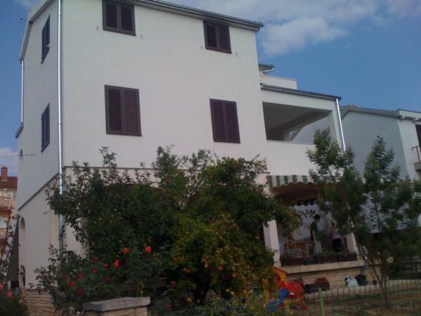 Apartment Urem Biograd Na Moru Exterior foto