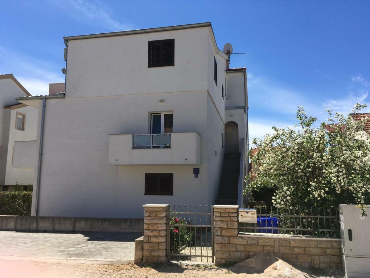 Apartment Urem Biograd Na Moru Exterior foto