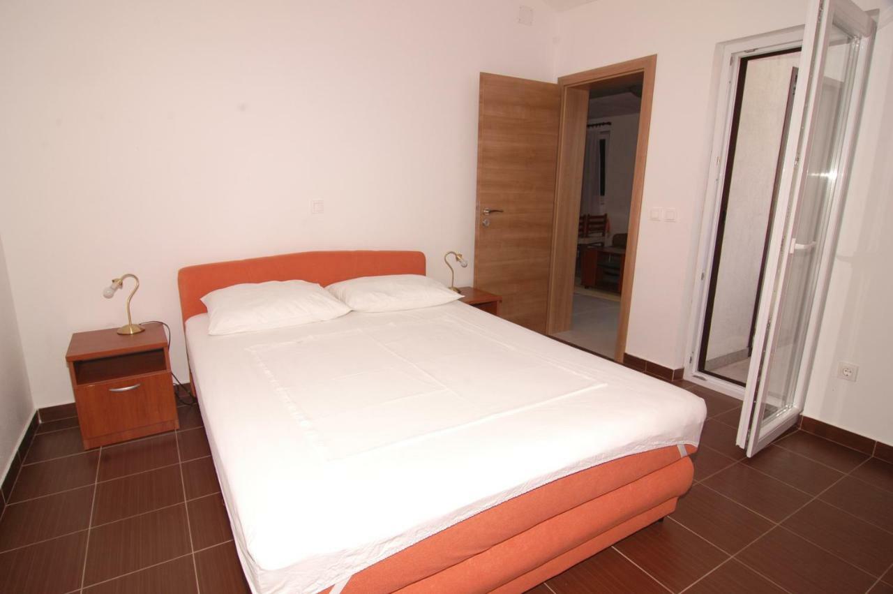 Apartment Urem Biograd Na Moru Exterior foto