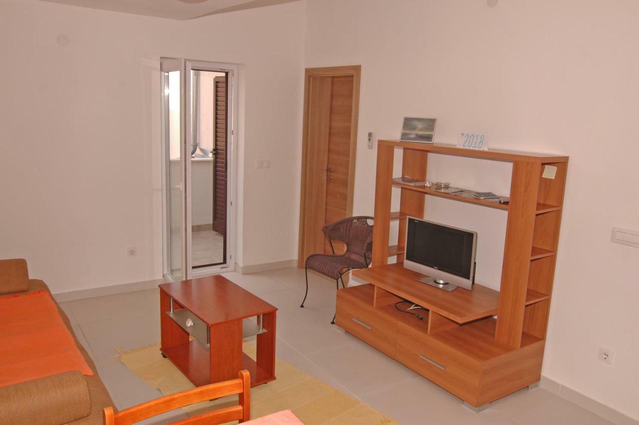 Apartment Urem Biograd Na Moru Exterior foto
