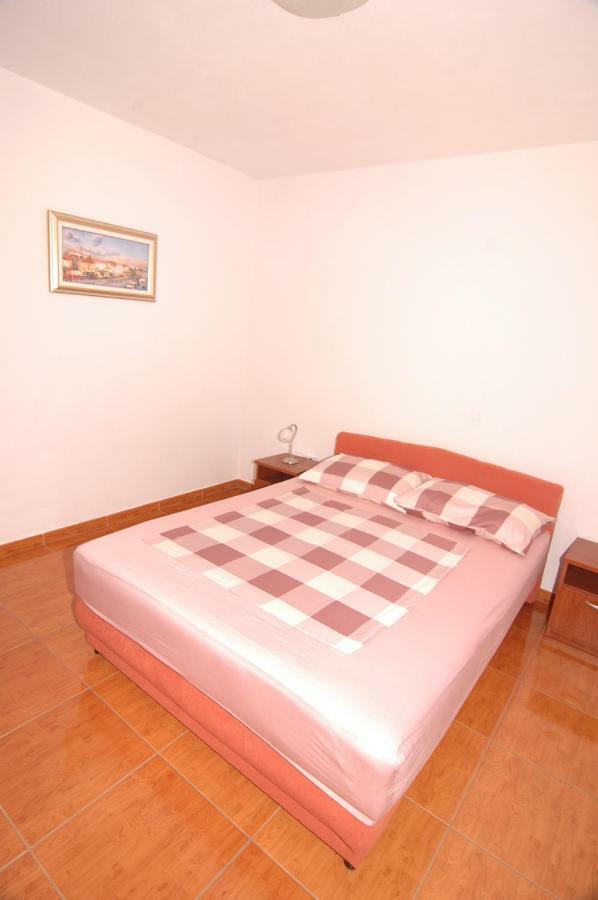 Apartment Urem Biograd Na Moru Exterior foto
